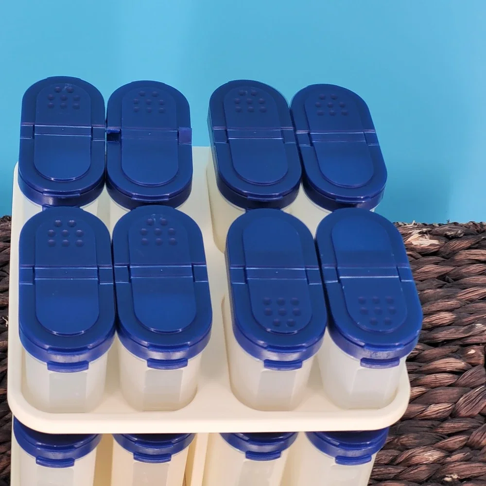 Tupperware Modular Mates Spice Carousel Rack 16 Shaker Containers Blue vintage